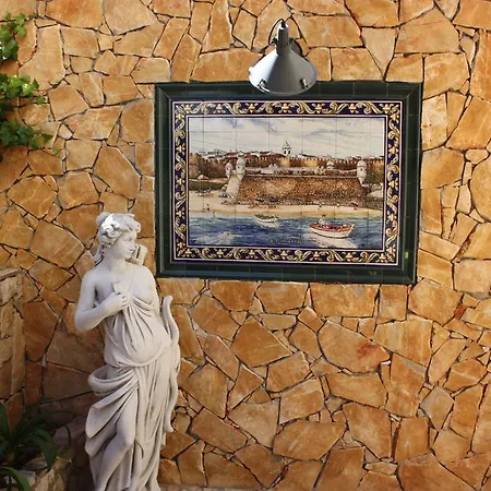 Atlantida Guest house