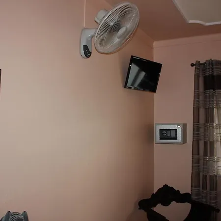 ゲストハウス Atlantida 4*