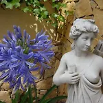 בית הארחה Atlantida 4*