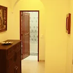 Atlantida בית הארחה 4*